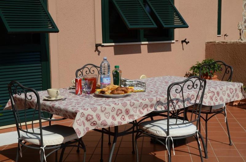 Mirbea Bed & Breakfast Cisano sul Neva Dış mekan fotoğraf